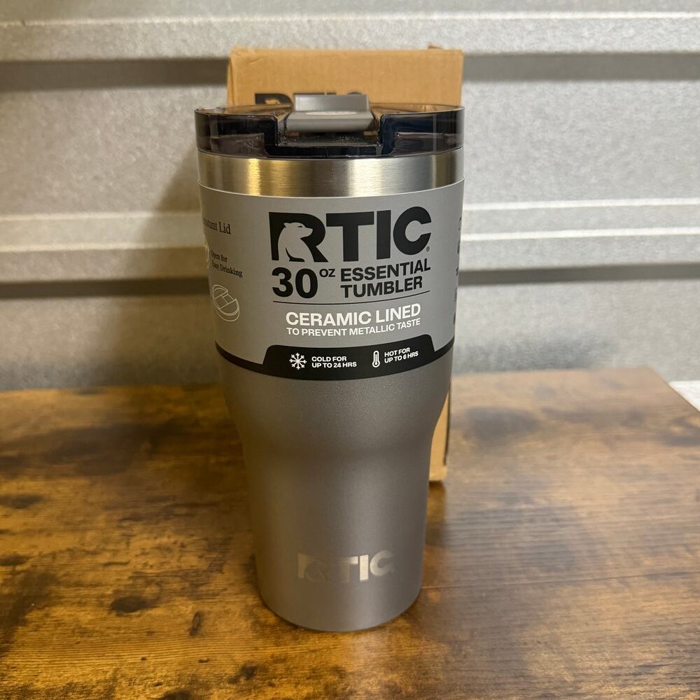 RTIC 30 oz Essential Tumbler Graphite Ceramic Lined Insulated Leak Resistant NIB